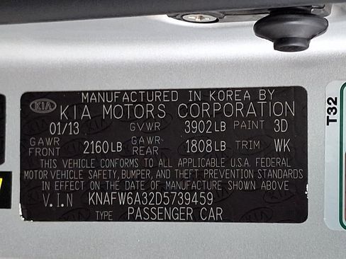 Used 2013 Kia Forte Koup SX w/ Leather Pkg image 28