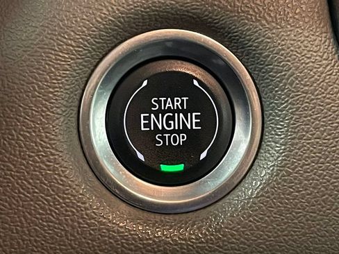 Used 2024 Chevrolet Colorado ZR2 w/ Technology Package AWD/4WD image 22