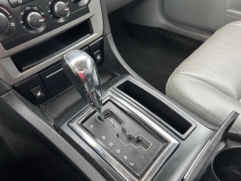 Used 2005 Chrysler 300 Touring image 30