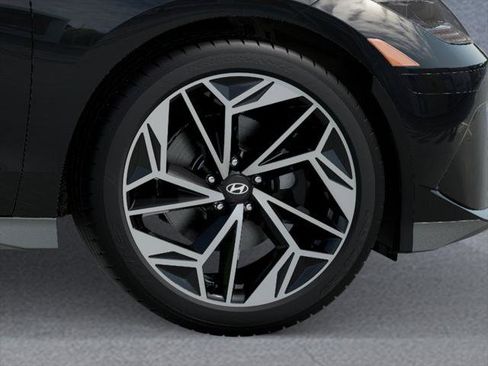 New 2025 Hyundai Ioniq 6 SEL image 8