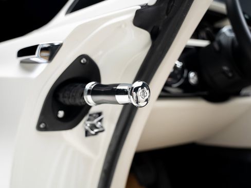 Used 2013 Rolls-Royce Phantom Drophead Coupe image 54