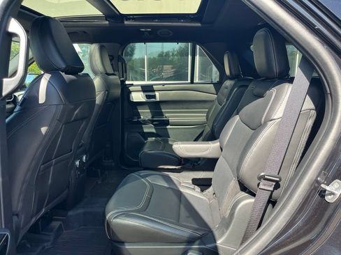 Used 2023 Ford Explorer ST w/ Equipment Group 401A AWD/4WD image 10