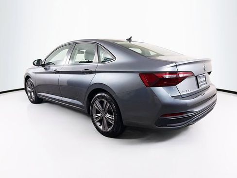 Used 2022 Volkswagen Jetta SE FWD image 6