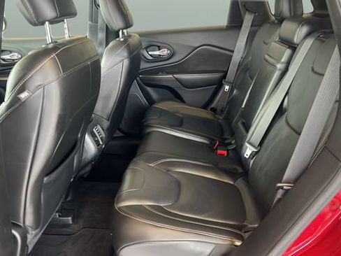 Used 2016 Jeep Cherokee Limited w/ Trailer Tow Group AWD/4WD image 17