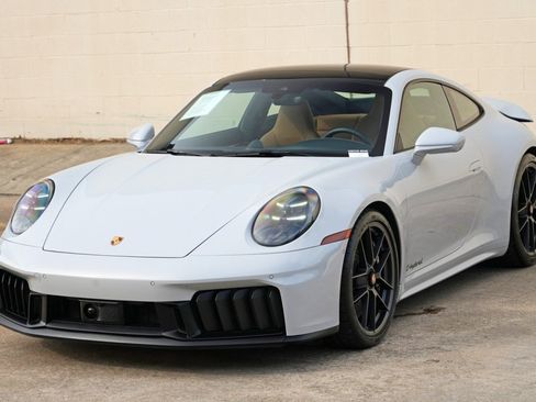 Used 2025 Porsche 911 Carrera GTS RWD image 48