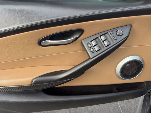 Used 2010 BMW M6 Convertible RWD image 24