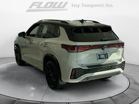 New 2026 Volkswagen Tiguan SE R-Line image 5