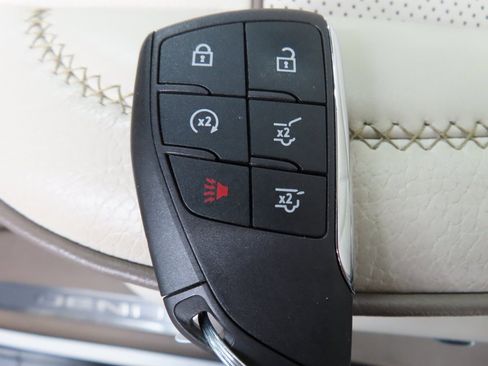 Used 2024 GMC Yukon Denali image 72