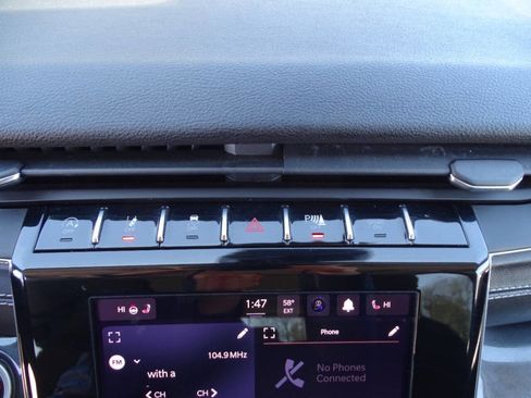 Used 2022 Jeep Grand Cherokee Laredo w/ Luxury Tech Group I image 22