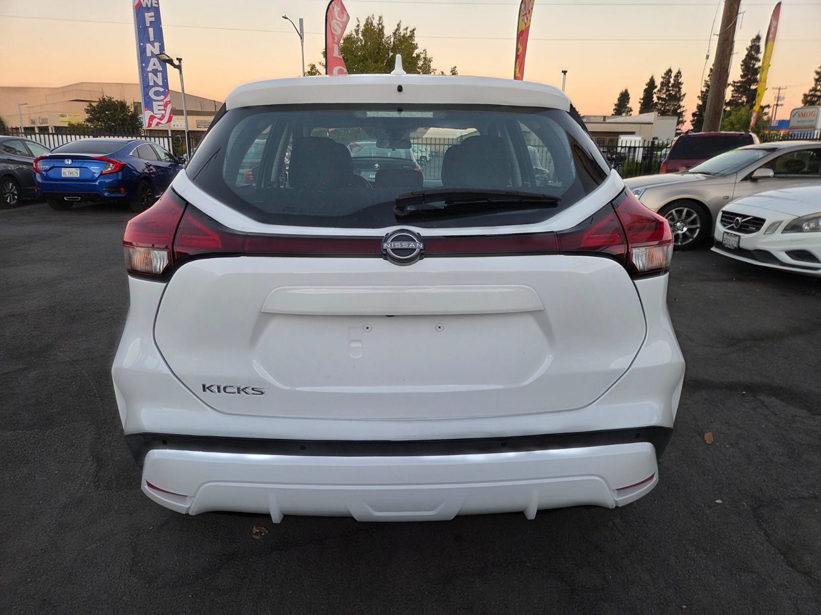 Used 2023 Nissan Kicks S FWD image 3