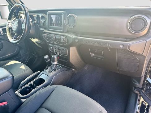 Used 2021 Jeep Wrangler Unlimited Willys image 36