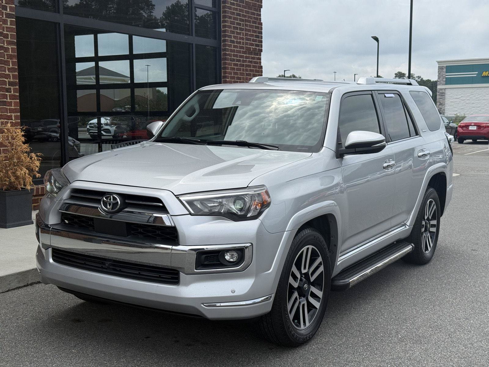 Used 2022 Toyota 4Runner Limited RWD image 1