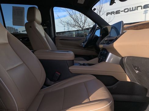 Used 2021 Chevrolet Tahoe Premier w/ Premium Package image 35