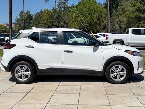 Used 2023 Nissan Kicks S image 15