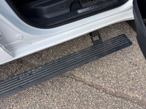 Used 2022 RAM 1500 Limited AWD/4WD image 9