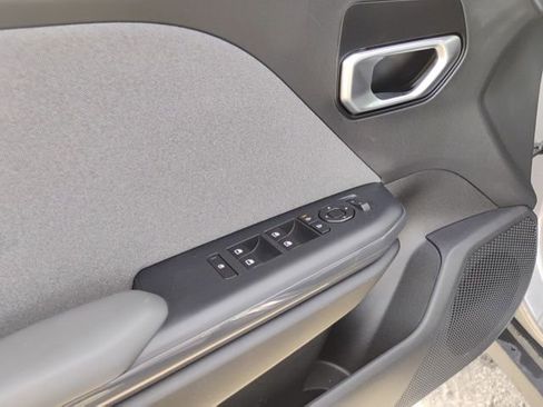 Used 2025 Kia K4 EX FWD image 8