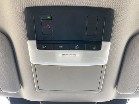 Used 2025 Nissan Pathfinder SV FWD image 27