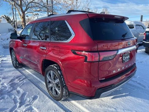 Used 2024 Toyota Sequoia Capstone image 5