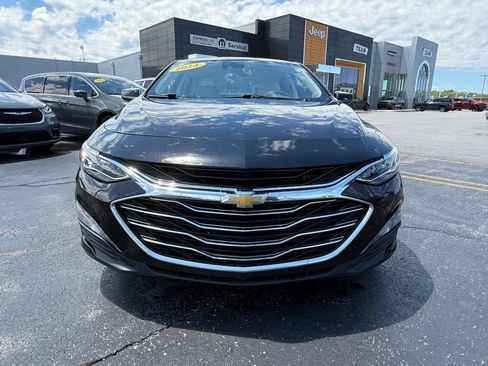 Used 2024 Chevrolet Malibu LT FWD image 2