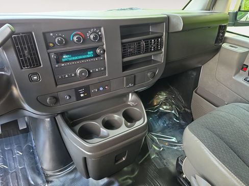 Used 2025 GMC Savana 2500 w/ Driver Convenience Package RWD image 11