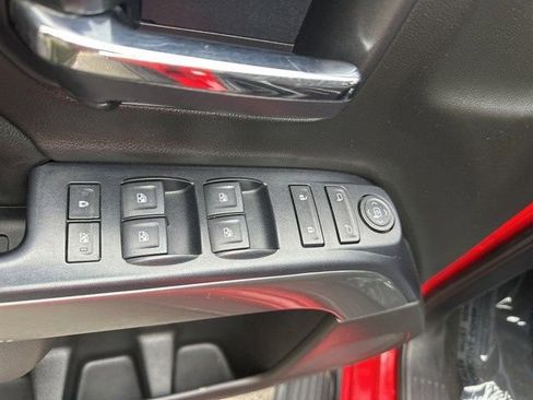 Used 2019 Chevrolet Silverado 1500 LT AWD/4WD image 25