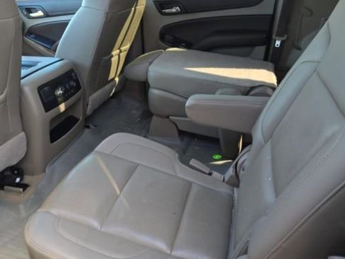 Used 2019 Chevrolet Suburban Premier image 9