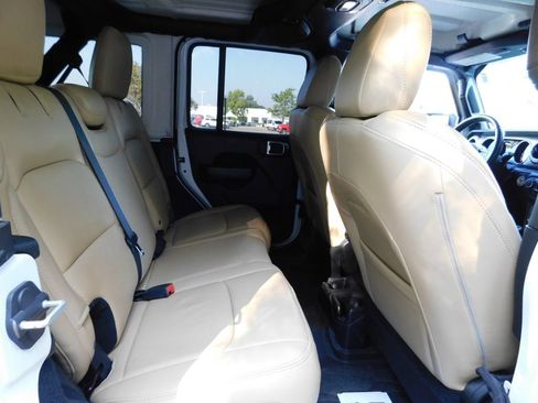 Used 2018 Jeep Wrangler Unlimited Sport S AWD/4WD image 5