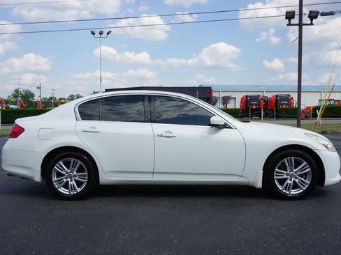 Used 2012 INFINITI G37 x Sedan w/ Premium Pkg AWD/4WD image 4