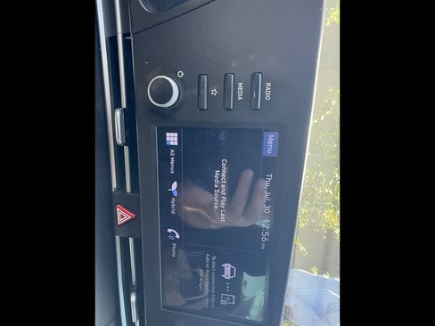 Used 2023 Hyundai Elantra Blue FWD image 2