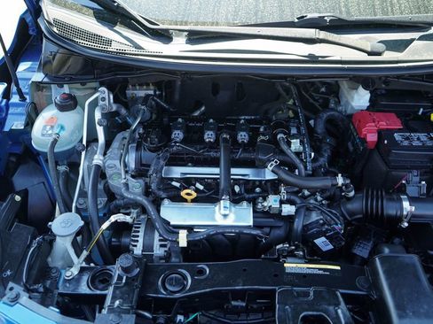 Used 2022 Nissan Versa SV image 35