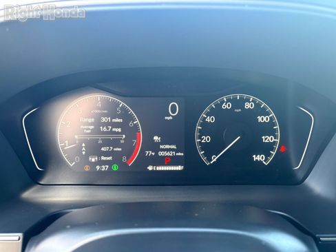 Used 2025 Honda Pilot TrailSport image 15