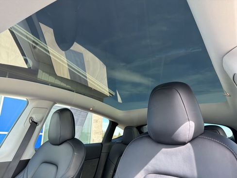 Used 2021 Tesla Model Y 2WD image 18