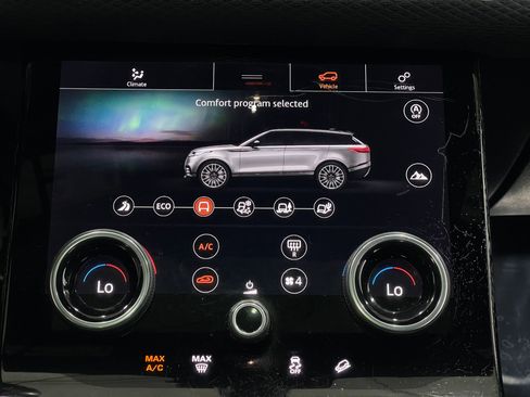 Used 2019 Land Rover Range Rover Velar R-Dynamic SE AWD/4WD image 25