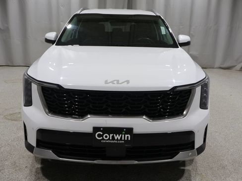 Used 2024 Kia Sorento S AWD/4WD image 9
