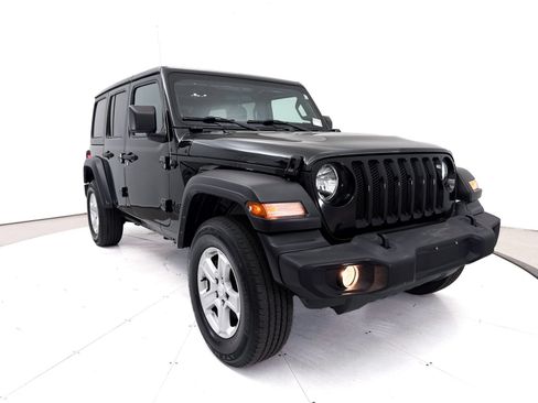 Used 2022 Jeep Wrangler Unlimited Sport AWD/4WD image 10