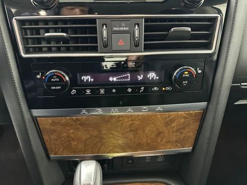 Used 2024 Nissan Armada SL w/ Captain's Chairs Package image 24