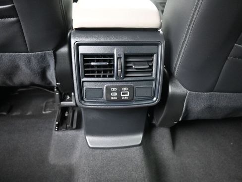 Used 2025 Subaru Forester Premium AWD/4WD image 21