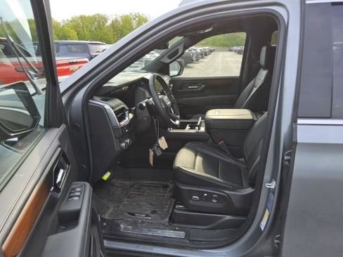 Used 2026 GMC Yukon XL Denali w/ LPO, Floor Liner Package AWD/4WD image 5