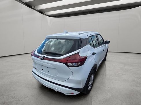 Used 2023 Nissan Kicks S image 9