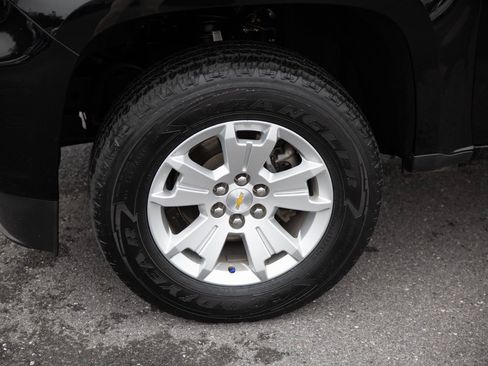 Used 2022 Chevrolet Colorado LT AWD/4WD image 10