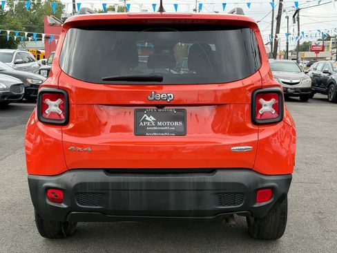 Used 2017 Jeep Renegade Latitude w/ Cold Weather Group image 10