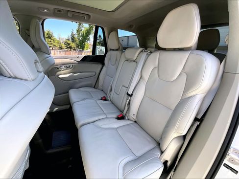 Used 2023 Volvo XC90 T8 Ultimate w/ Protection Package Premier AWD/4WD image 29