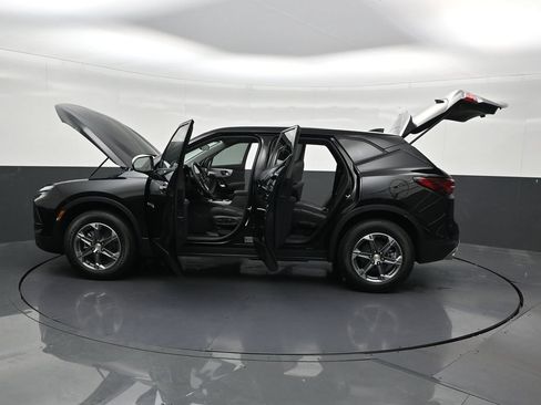 Used 2026 Chevrolet Blazer LT FWD image 34