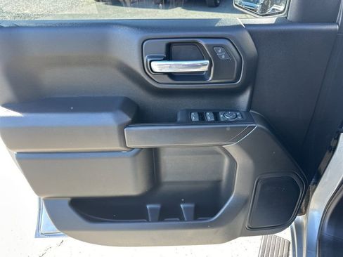 Used 2023 Chevrolet Silverado 1500 Custom image 22