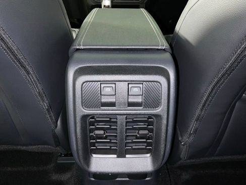 New 2026 Ford Bronco Outer Banks w/ Sasquatch Package AWD/4WD image 17