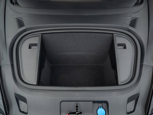 Used 2025 Porsche Taycan 4S image 44