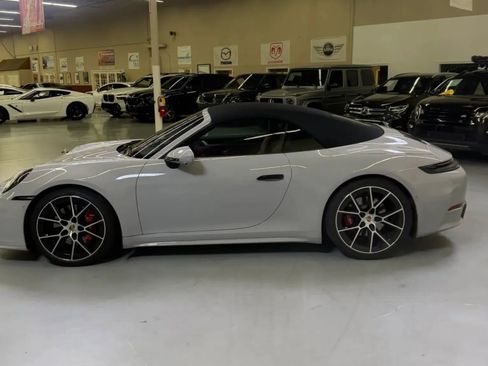 Used 2025 Porsche 911 Carrera RWD image 29