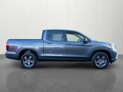 Used 2025 Honda Ridgeline TrailSport image 8