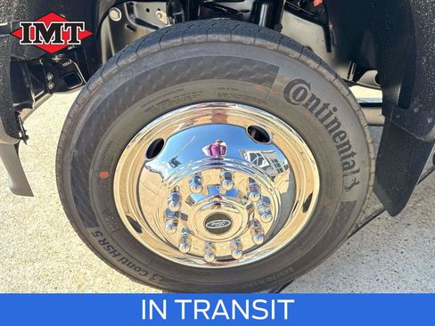 New 2025 Ford F550 4x4 SuperCab Super Duty image 14