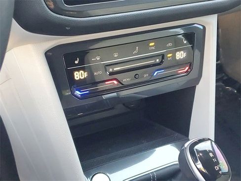 Certified 2023 Volkswagen Tiguan SE image 24